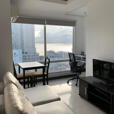 1 Bedroom With Balcony, Fully Furnished Overlooking Manila Bay At Birch Tower, Malate, Manila Ngoại thất bức ảnh
